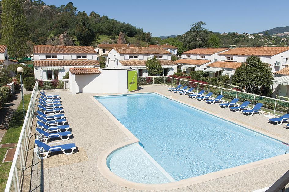Comfort Aparthotel Mandelieu La Napoule Village Exterior photo