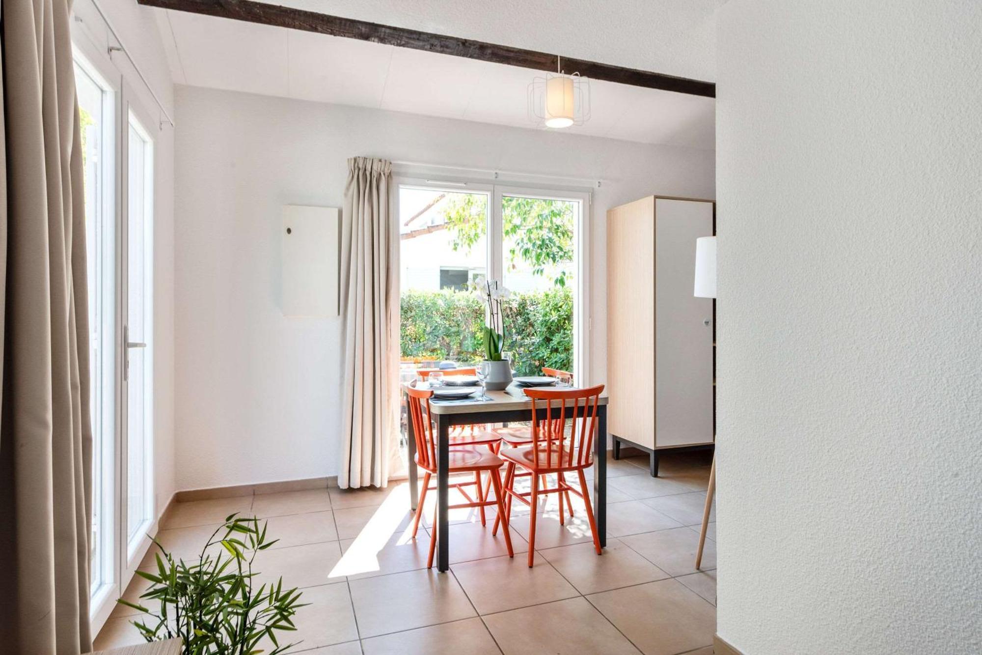 Comfort Aparthotel Mandelieu La Napoule Village Exterior photo